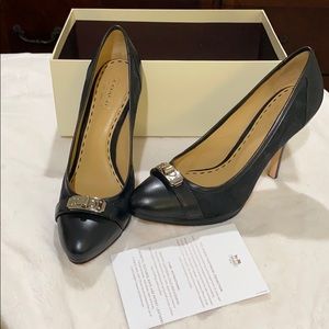 Coach Pumps